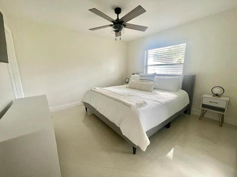 Stylish 3/2 Getaway! Near Theme Parks! Villa Lakeland Exterior photo