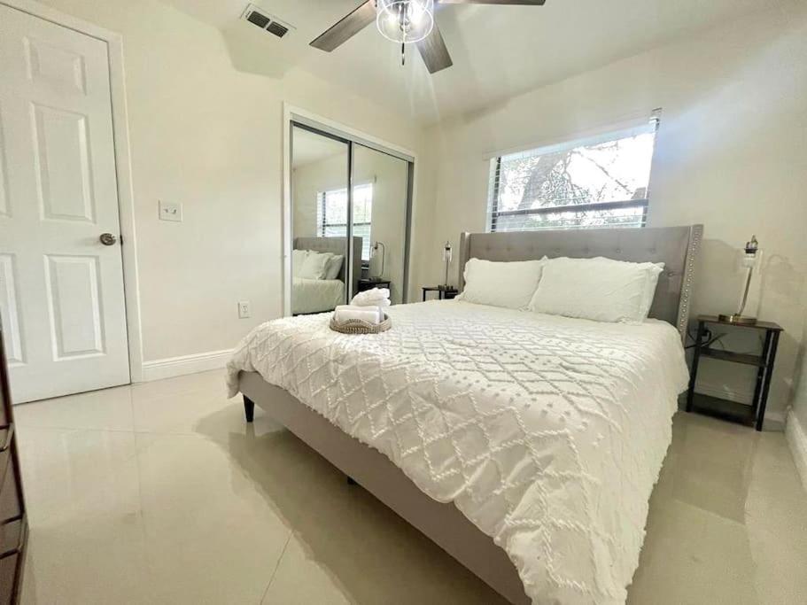 Stylish 3/2 Getaway! Near Theme Parks! Villa Lakeland Exterior photo